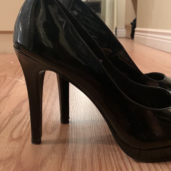 Black heals size 10 - Picture 2 of 2